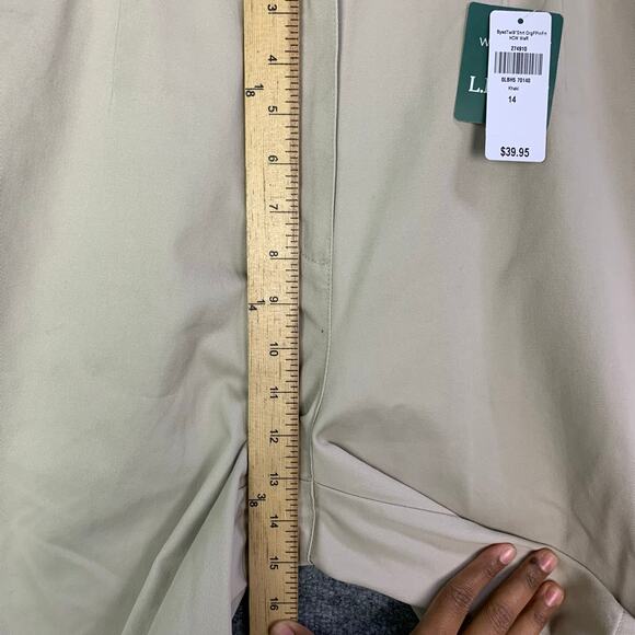 NEW LL Bean Chino Shorts 9" Original Fit Women's SZ 14 Khaki Wrinkle free - Picture 7 of 12